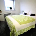 Rent 3 bedroom apartment in Yorkshire And The Humber