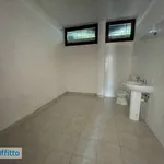 Affitto 5 camera appartamento di 95 m² in Laveno-Mombello