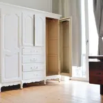 Rent a room of 300 m² in brussels