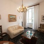 Rent 5 bedroom apartment of 100 m² in Genoa