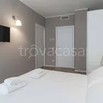 Rent 2 bedroom apartment of 61 m² in Milano