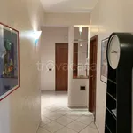 Rent 6 bedroom apartment of 190 m² in Gela