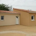 Rent 3 bedroom house of 63 m² in Valence-en-Poitou