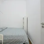 Rent 16 bedroom apartment in Lisbon