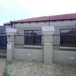 Rent 2 bedroom house of 414 m² in Soweto