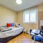 4 bedroom apartment of 25112 sq. ft in Toronto (Henry Farm)