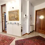 Rent 4 bedroom apartment of 120 m² in Venezia