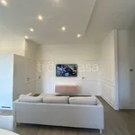 Affitto 3 camera appartamento di 82 m² in Firenze