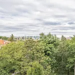 Pronajměte si 3 ložnic/e byt o rozloze 95 m² v Prague