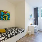 Rent a room in milan