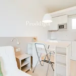 Rent 1 bedroom apartment of 35 m² in Barcelona