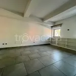 Affitto 5 camera appartamento di 145 m² in Roma