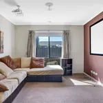 Rent 3 bedroom house in Point Cook