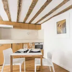 Rent 2 bedroom apartment of 45 m² in Paris