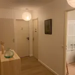 Rent 4 bedroom apartment in Paris