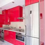 Rent 1 bedroom apartment of 592 m² in Málaga