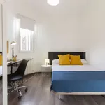 Rent a room of 83 m² in madrid