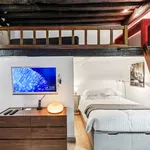 Studio de 323 m² à Paris