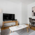 Rent 2 bedroom apartment of 990 m² in Lisbon