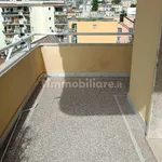 Affitto 5 camera appartamento di 113 m² in Naples