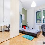 Rent a room of 138 m² in Milan