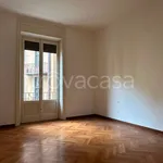 Affitto 4 camera appartamento di 160 m² in Milano