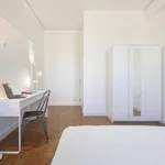 Rent a room in lisbon