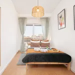 Rent 3 bedroom apartment of 120 m² in Porto