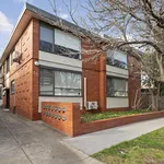 Rent 1 bedroom apartment in St Kilda