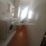 Affitto 4 camera appartamento di 120 m² in Reggio Calabria