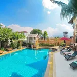 Rent 5 bedroom house of 330 m² in Bang Lamung