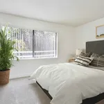 Rent 1 bedroom apartment in Santa Clarita