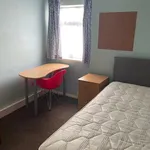 Rent 4 bedroom apartment in Wales