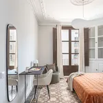 Rent 4 bedroom apartment of 75 m² in Barcelona