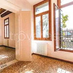 Rent 5 bedroom apartment of 119 m² in Venezia