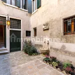 Rent 4 bedroom apartment of 115 m² in Venice