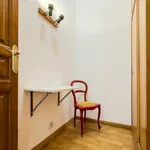 Rent 4 bedroom apartment in Barcelona