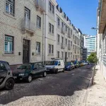 Rent 1 bedroom apartment of 99 m² in lisbon