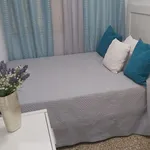 Rent 4 bedroom apartment in Barcelona