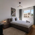 Rent 2 bedroom apartment of 85 m² in Bordeaux