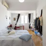 Rent a room of 200 m² in madrid