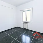 Affitto 4 camera appartamento di 98 m² in Genova