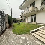 Rent 10 bedroom house of 720 m² in Capua