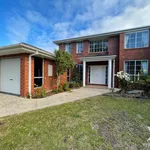 Rent 5 bedroom house in Taylors Lakes