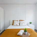 Rent 5 bedroom apartment in Valencia