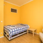 Rent 2 bedroom apartment of 70 m² in Lisbon