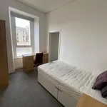 Rent 3 bedroom flat in Scotland