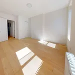 Rent 3 bedroom apartment in Manhattan