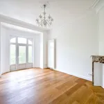 Rent 3 bedroom apartment in Ixelles