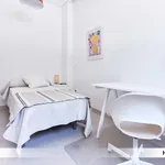 Rent 2 bedroom apartment of 10 m² in Seville